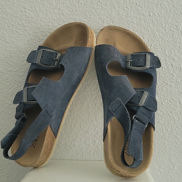 Sandals - Picture 2 of 2